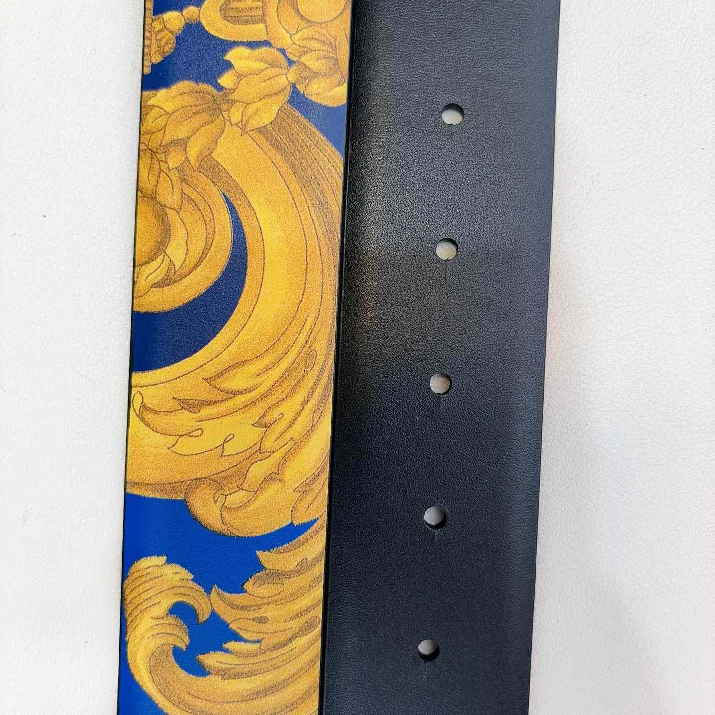 Versace Barocco Reversible Leather Belt    40mm - FashionPlug