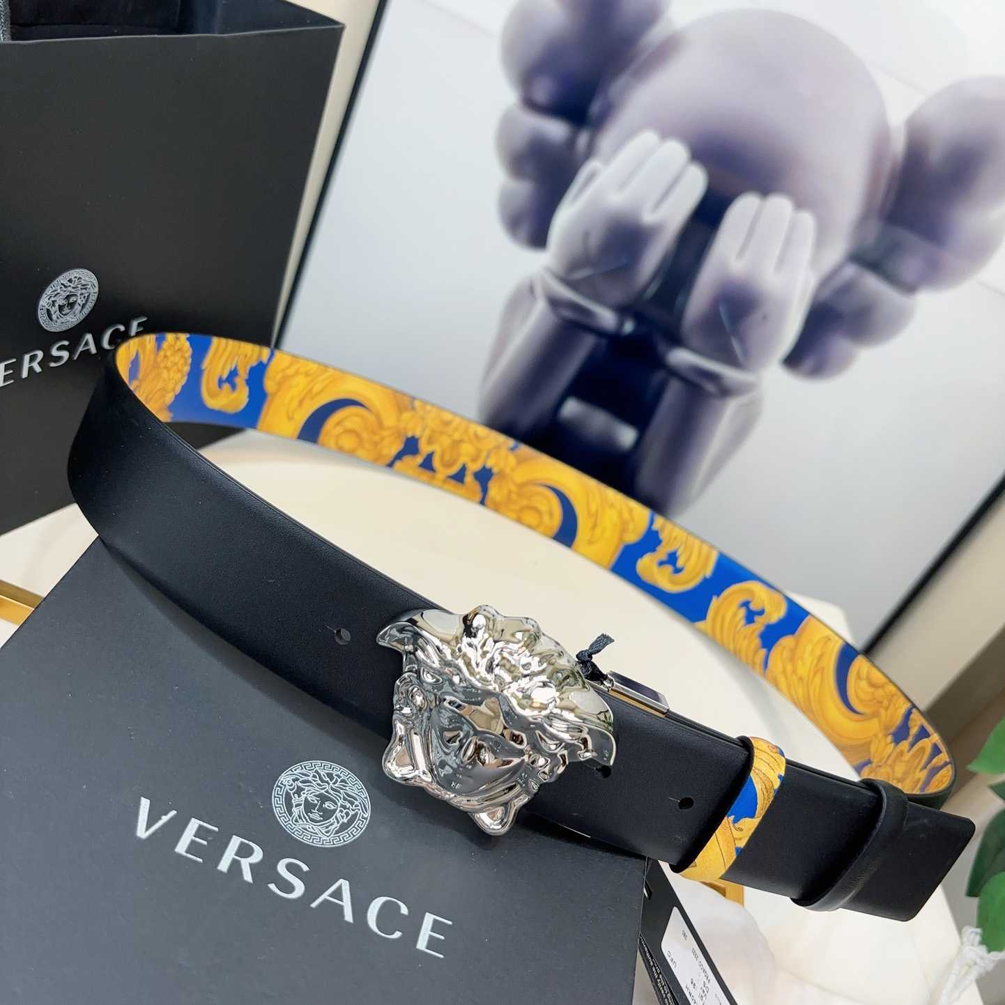Versace Barocco Reversible Leather Belt    40mm - FashionPlug