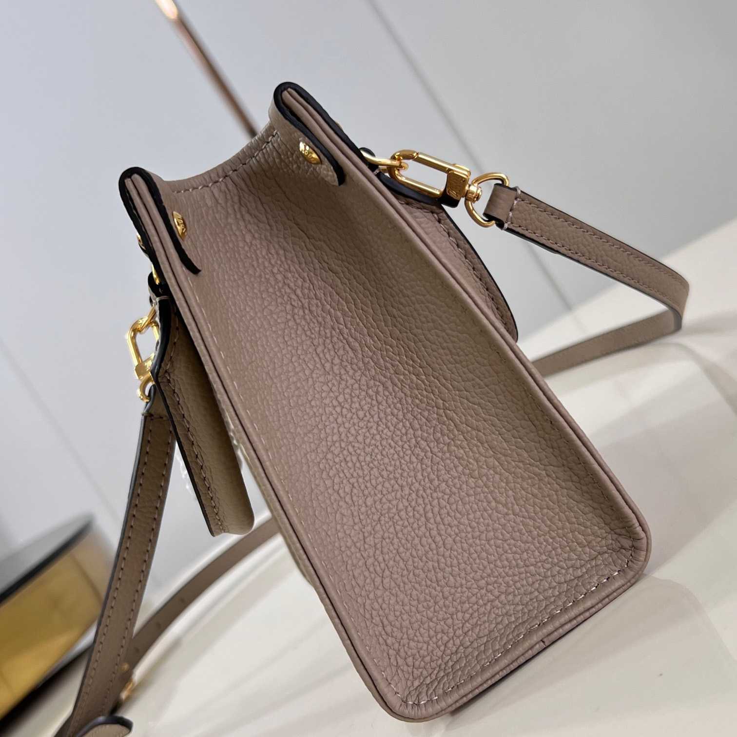 Louis Vuitton OnTheGo BB   M47054 - FashionPlug