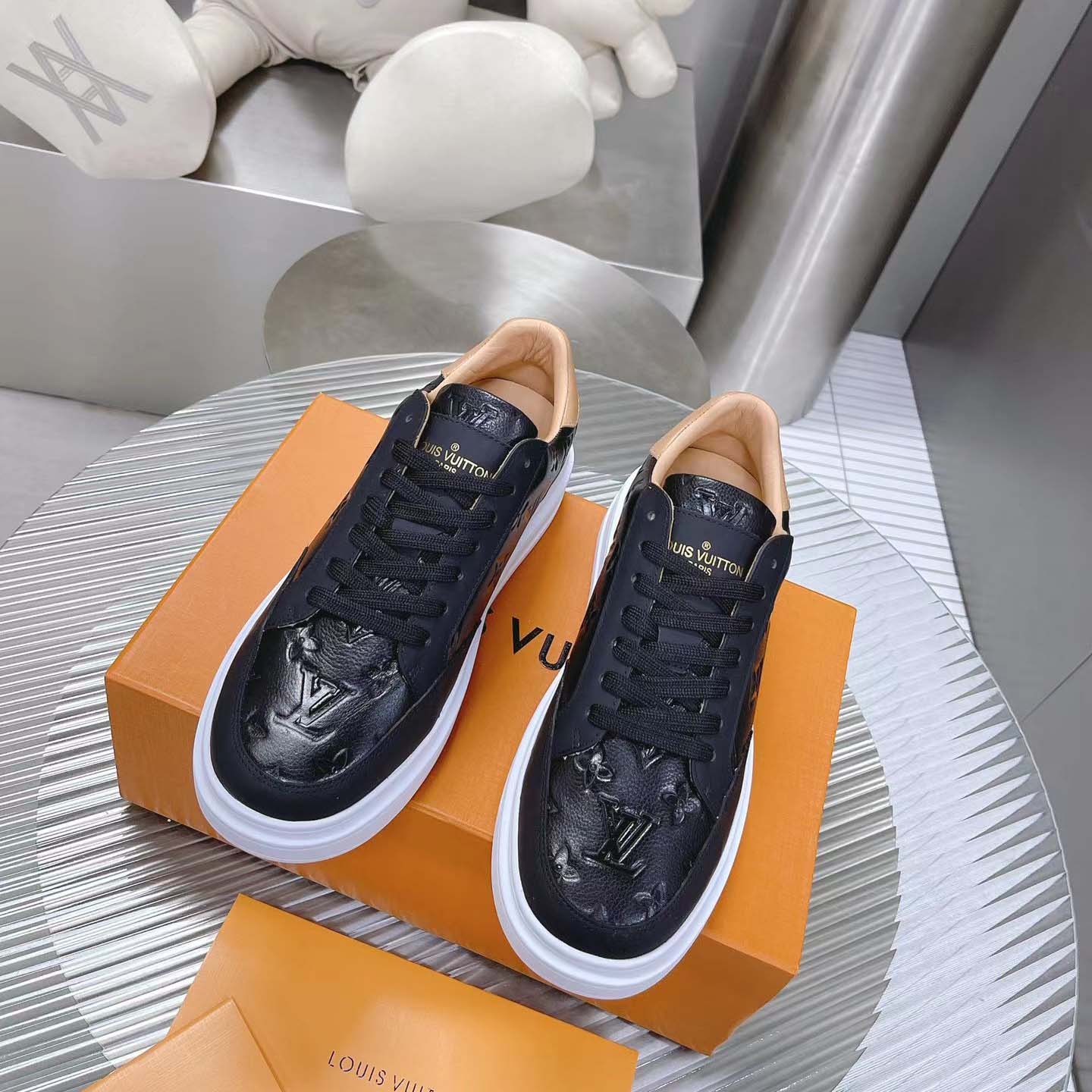 Louis Vuitton Beverly Hills Sneaker    1A8V45 - FashionPlug