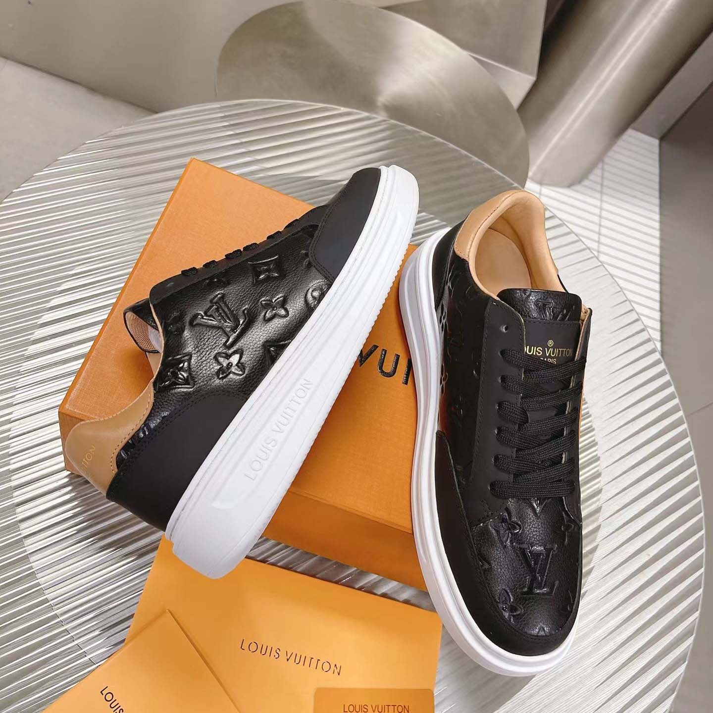 Louis Vuitton Beverly Hills Sneaker    1A8V45 - FashionPlug