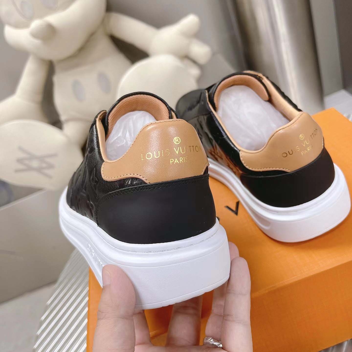 Louis Vuitton Beverly Hills Sneaker    1A8V45 - FashionPlug