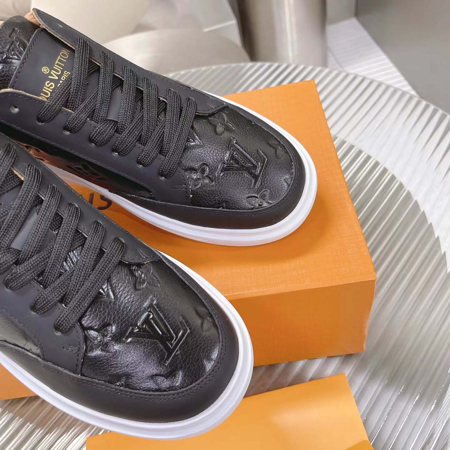 Louis Vuitton Beverly Hills Sneaker    1A8V45 - FashionPlug