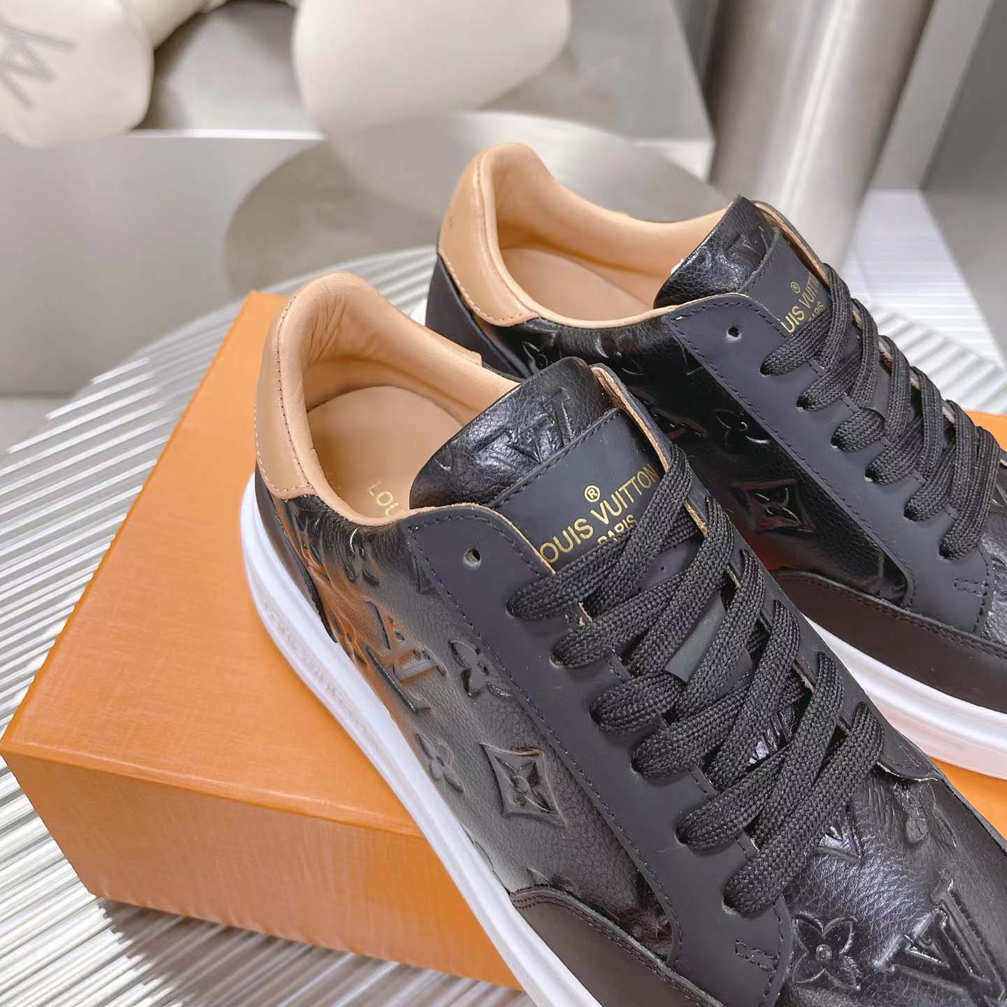 Louis Vuitton Beverly Hills Sneaker    1A8V45 - FashionPlug