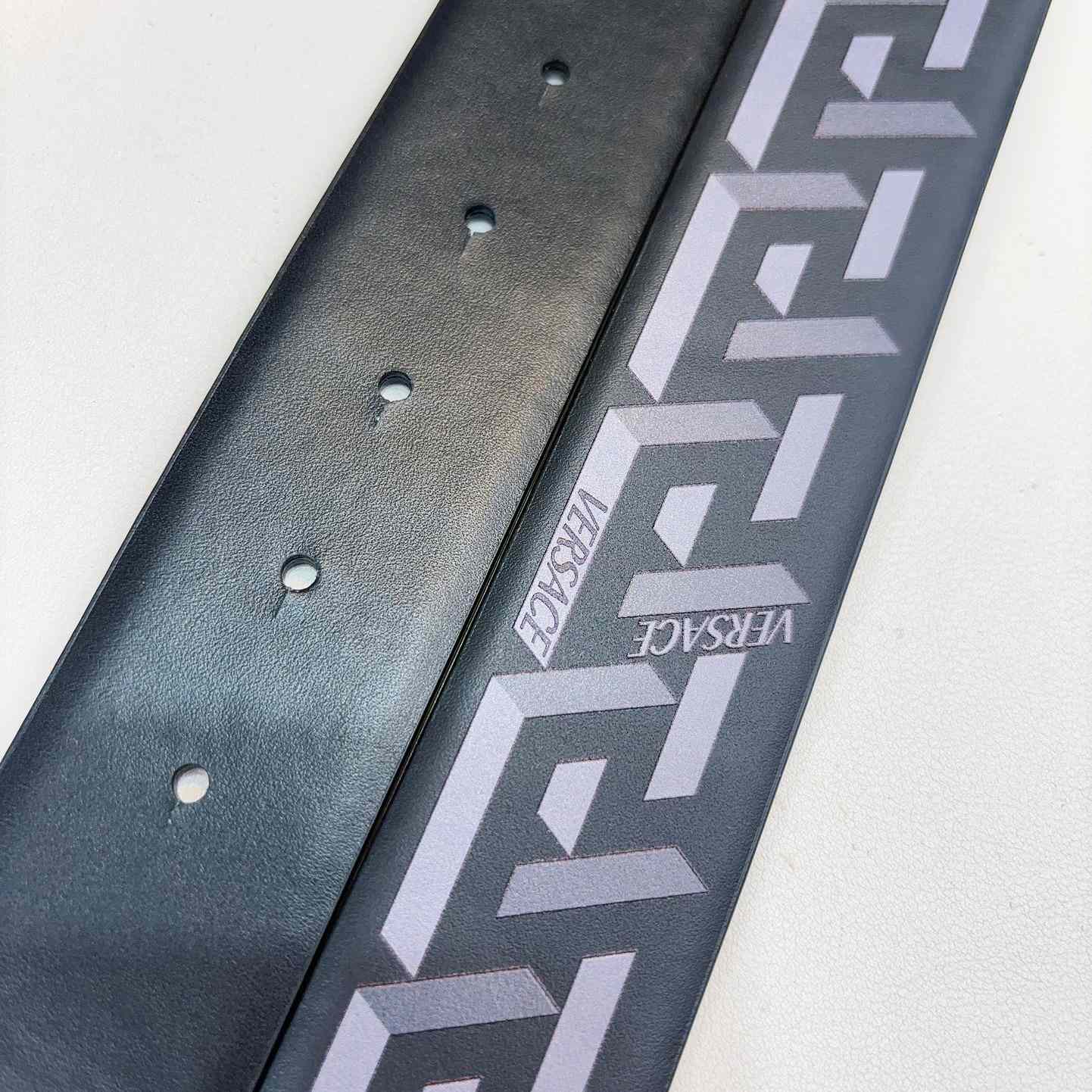 Versace Reversible Leather Belt    40mm - FashionPlug