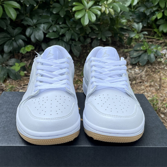 Jordan Air Jordan 1 Low Golf Sneakers      DD9315-111  - FashionPlug