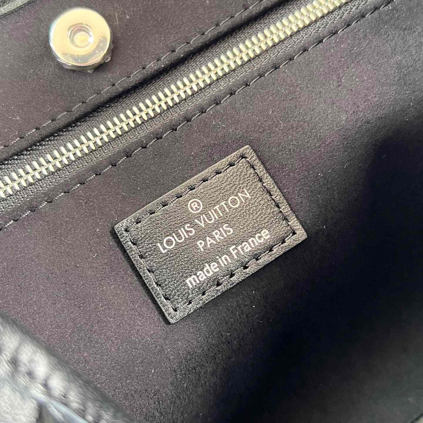 Louis Vuitton CarryAll Cargo PM   M24861 - FashionPlug