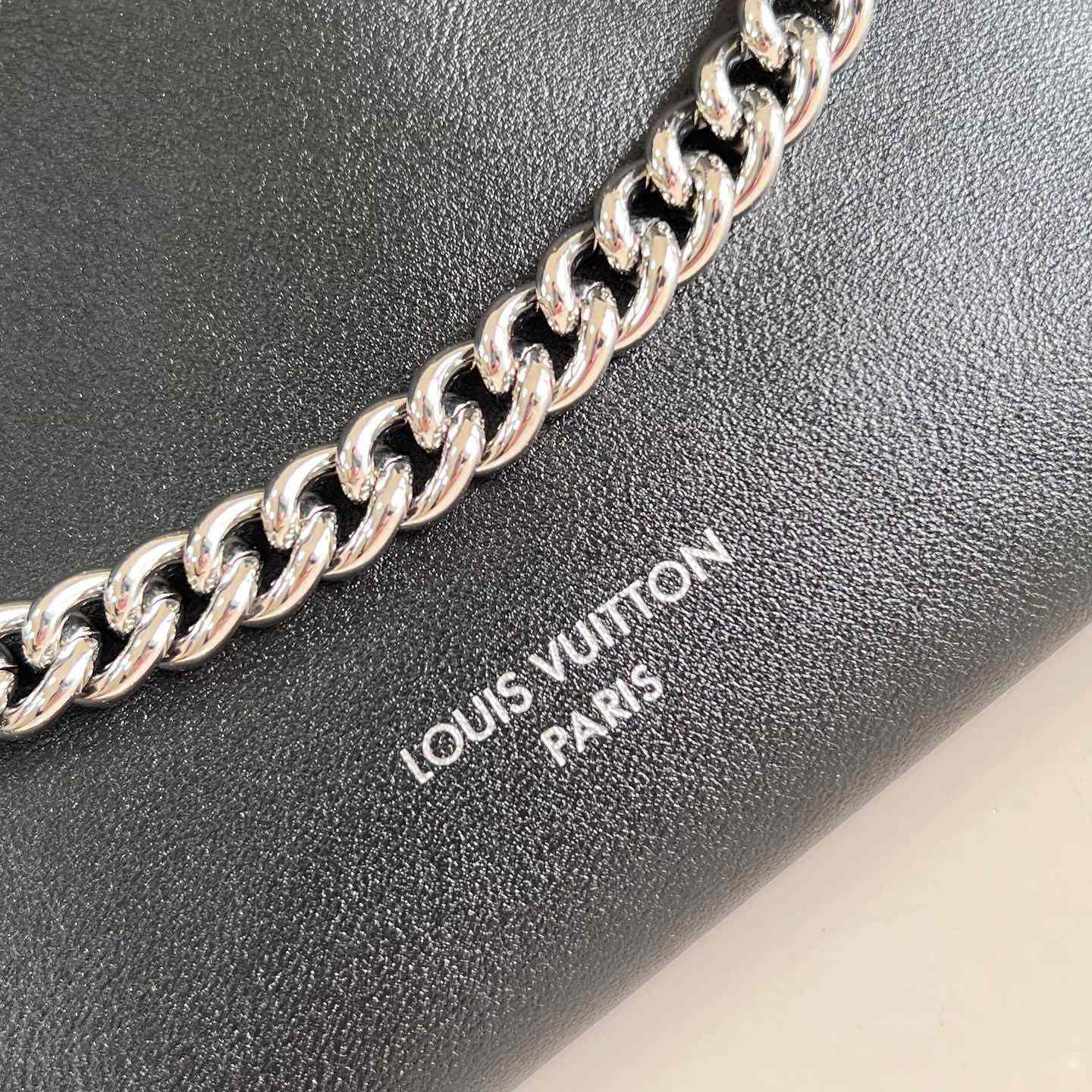 Louis Vuitton CarryAll Cargo PM   M24861 - FashionPlug
