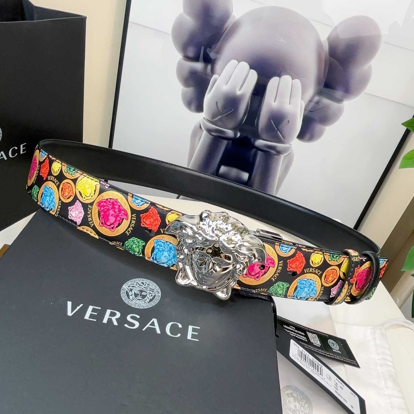 Versace Medusa Medallion Print Reversible Leather Belt   40mm - FashionPlug