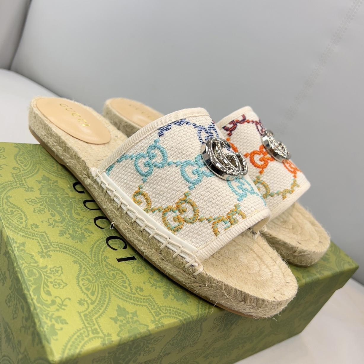 Gucci Women's GG Espadrille Slides - FashionPlug