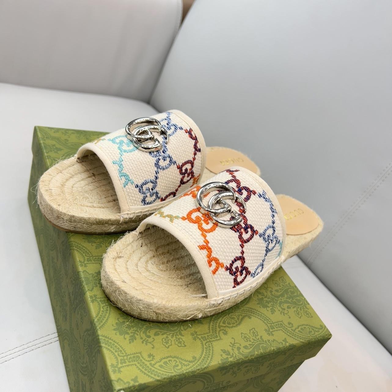 Gucci Women's GG Espadrille Slides - FashionPlug