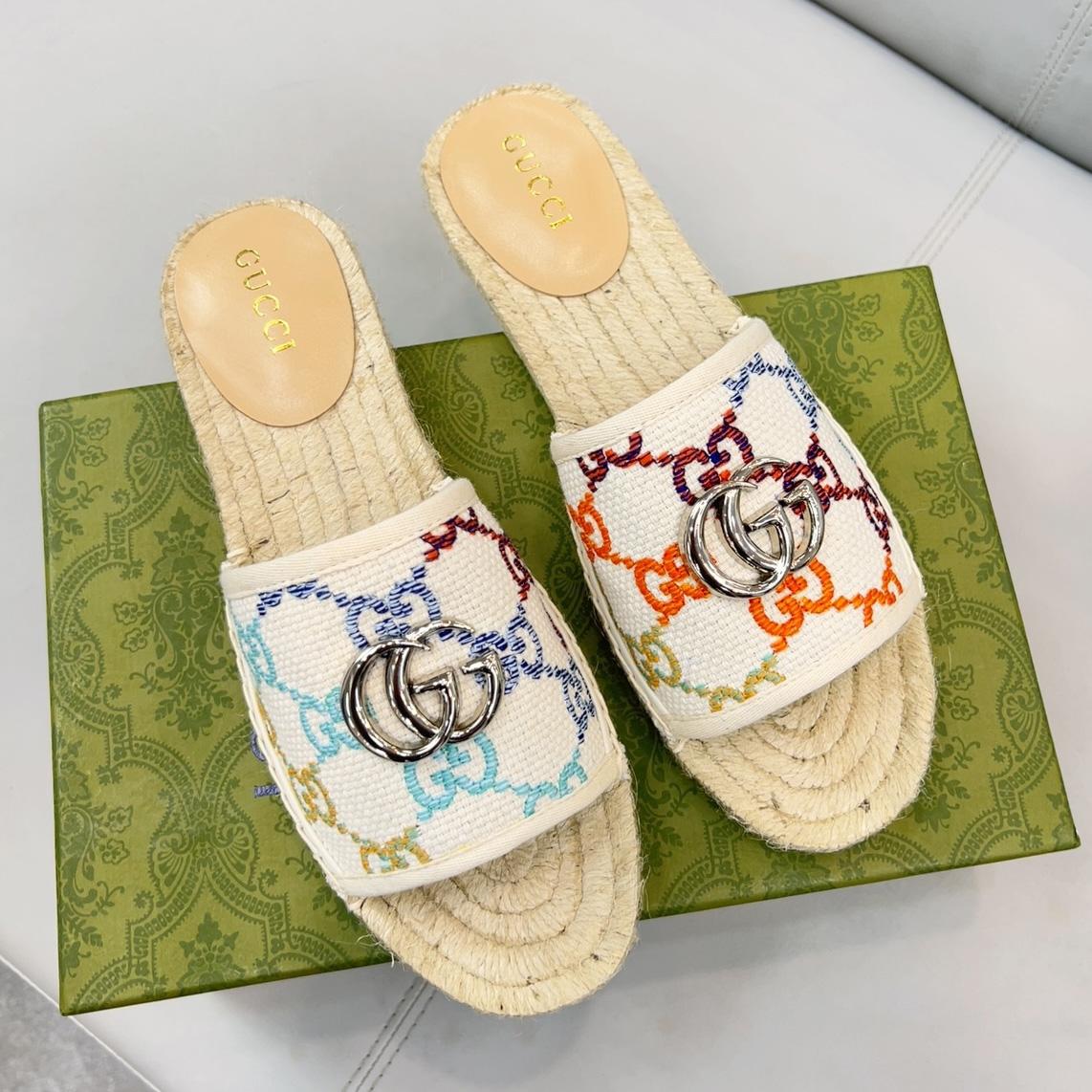 Gucci Women's GG Espadrille Slides - FashionPlug