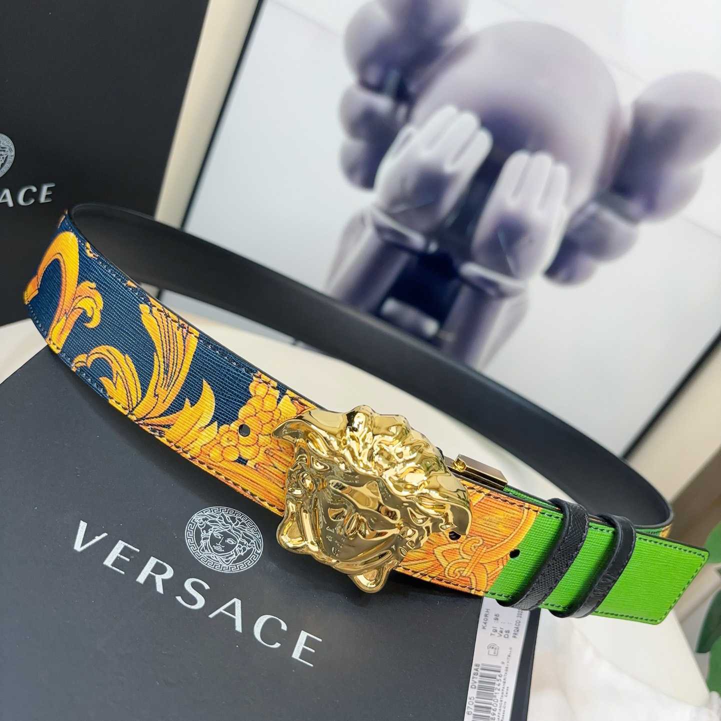 Versace Barocco Reversible Leather Belt    40mm - FashionPlug