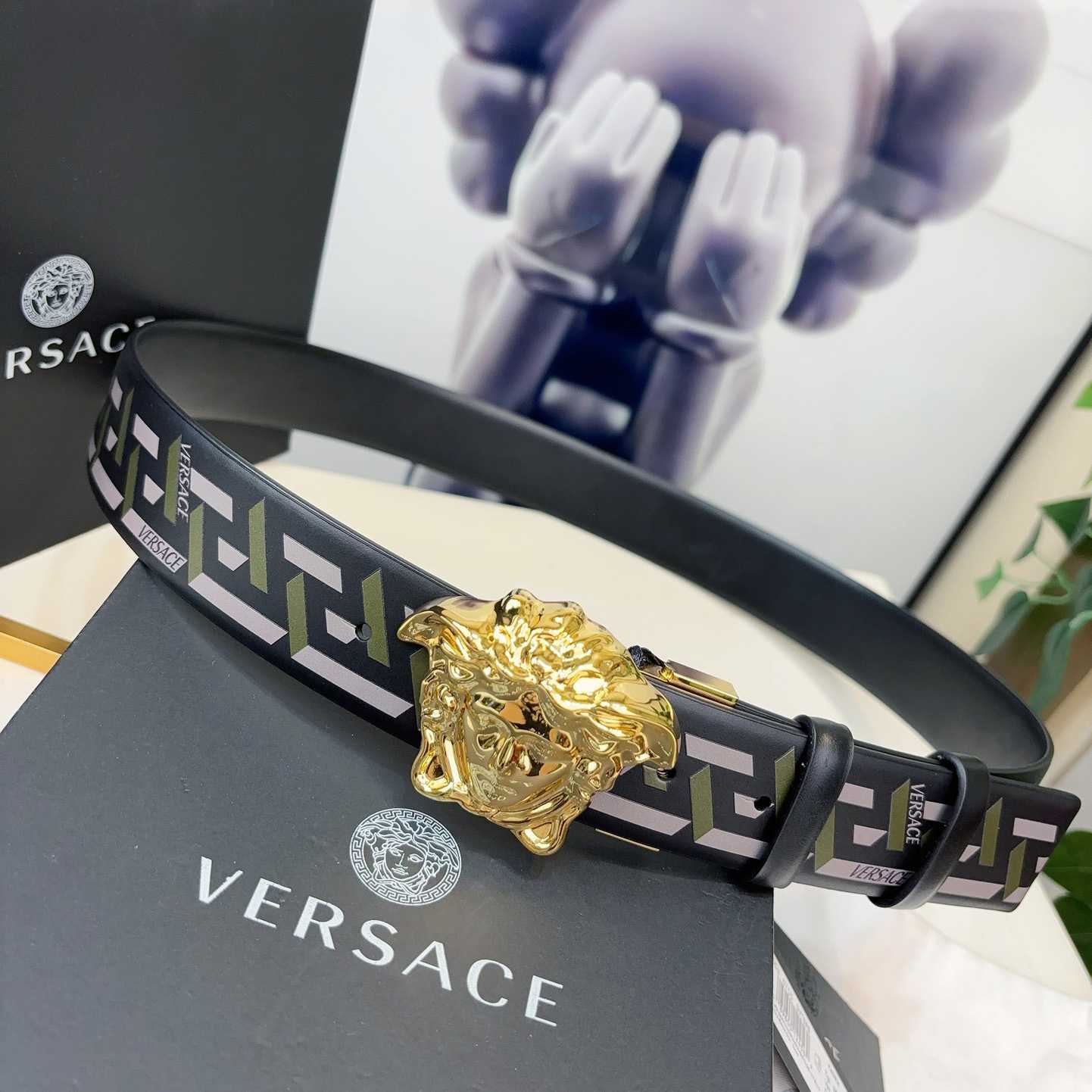 Versace Reversible Leather Belt    40mm - FashionPlug