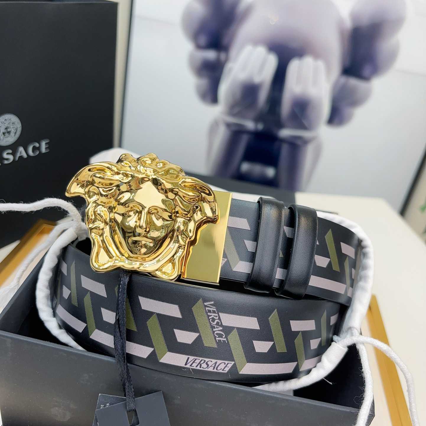 Versace Reversible Leather Belt    40mm - FashionPlug