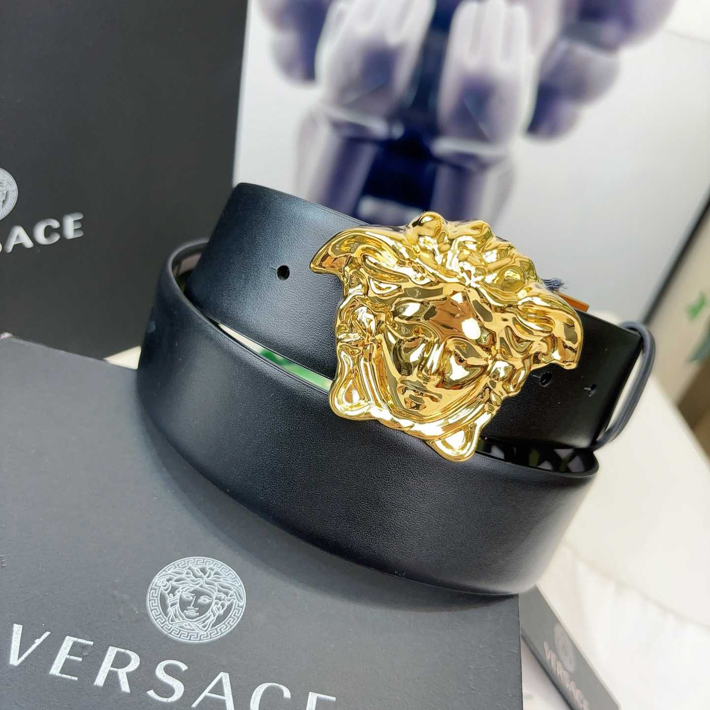 Versace Reversible Leather Belt    40mm - FashionPlug