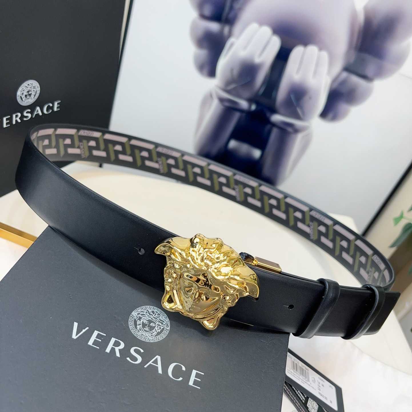 Versace Reversible Leather Belt    40mm - FashionPlug