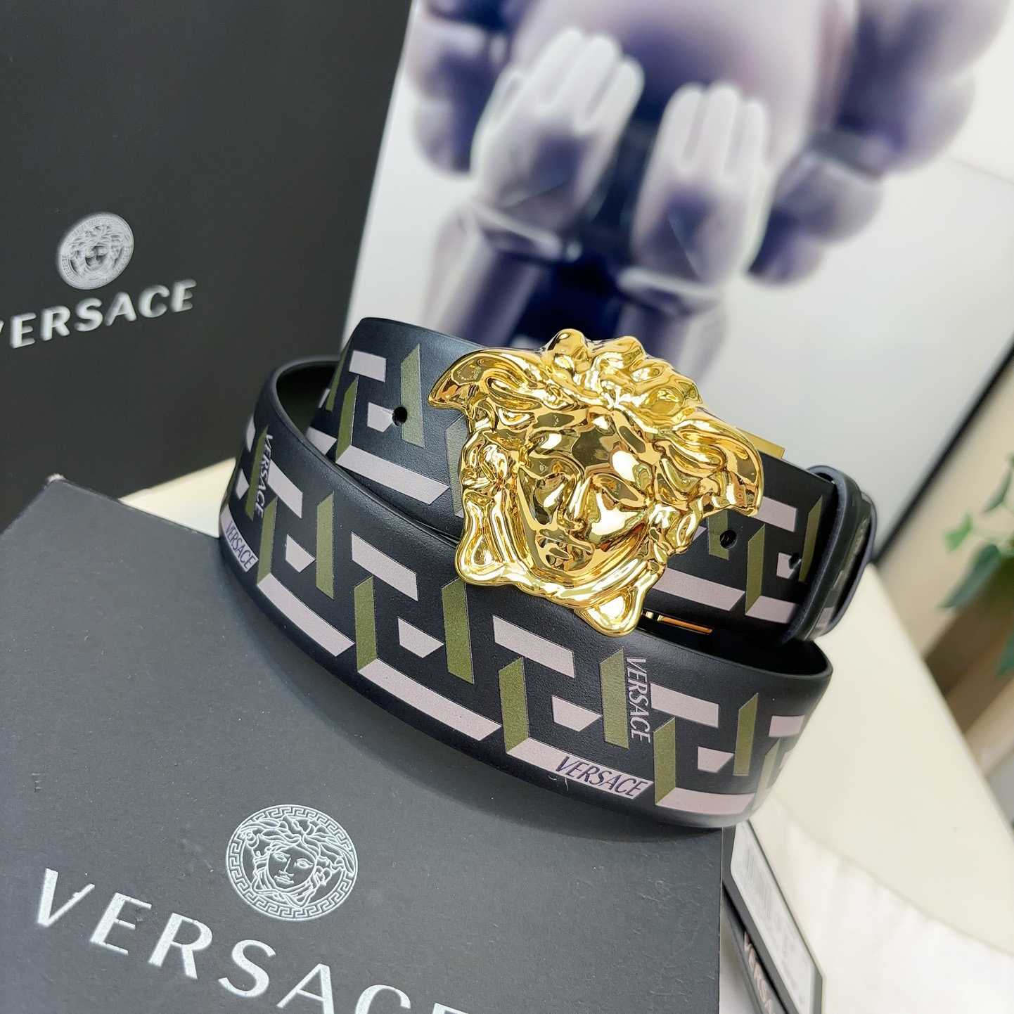 Versace Reversible Leather Belt    40mm - FashionPlug
