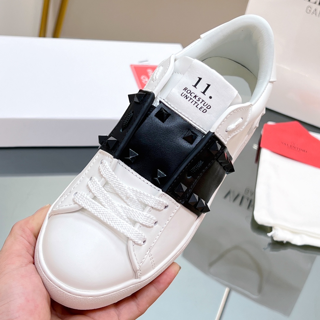 Valenti Garavani Rockstud Untitled Low-top Sneakers - FashionPlug