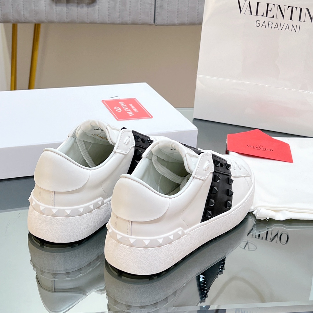 Valenti Garavani Rockstud Untitled Low-top Sneakers - FashionPlug