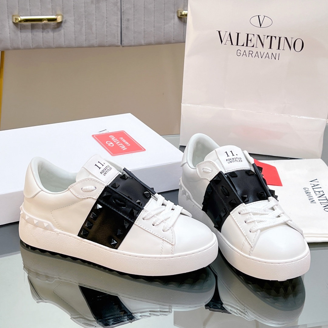 Valenti Garavani Rockstud Untitled Low-top Sneakers - FashionPlug