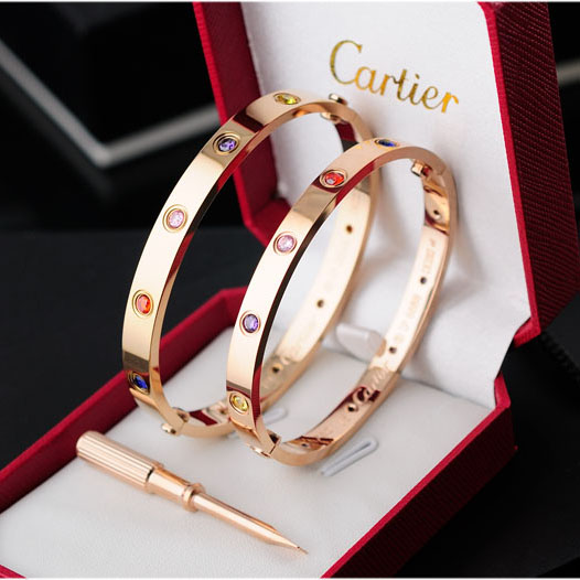 Cartier Bracelet - FashionPlug