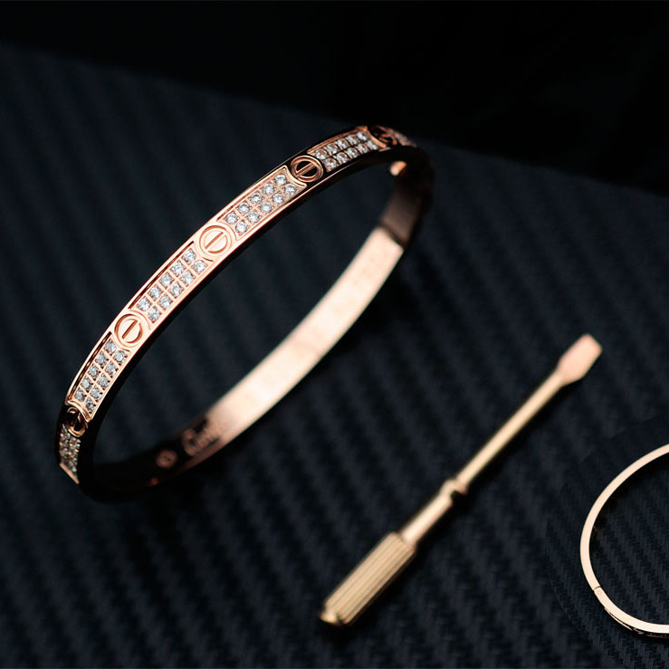 Cartier Bracelet - FashionPlug