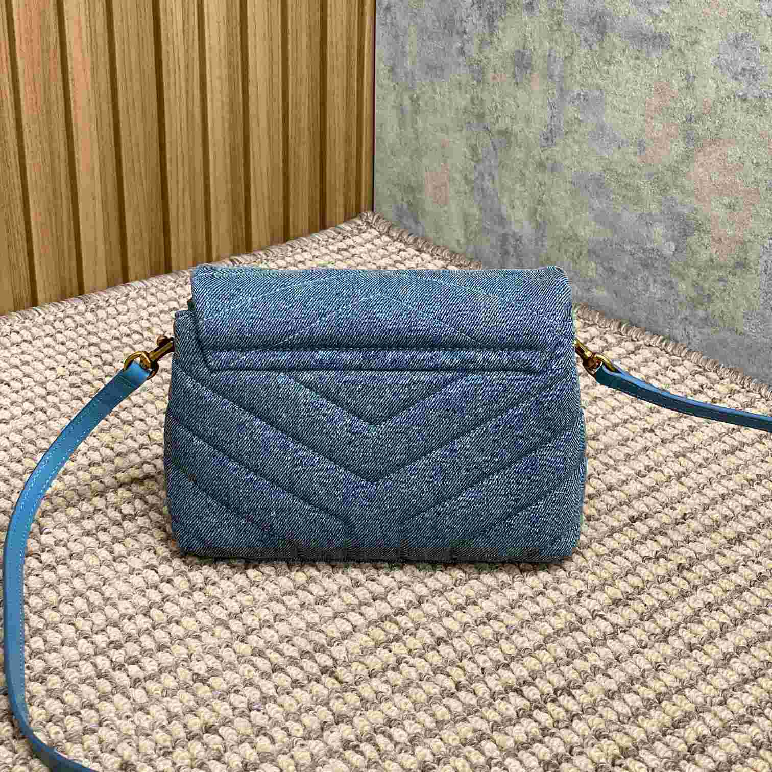 Saint Laurent Denim Shoulder Bag （0x7x15cm） - FashionPlug