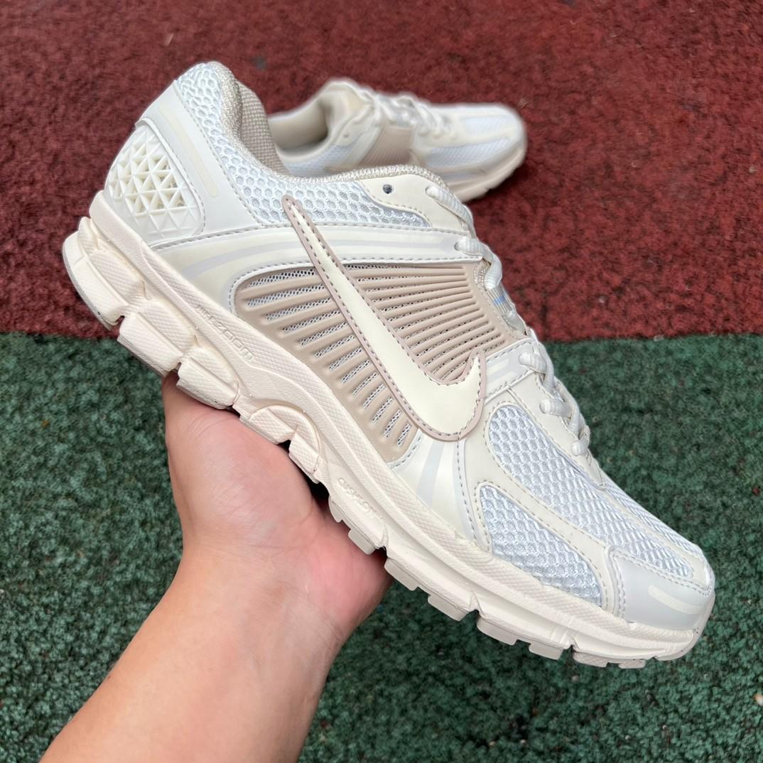 Nike Zoom Vomero 5 Sneakers   FQ6868-181 - FashionPlug