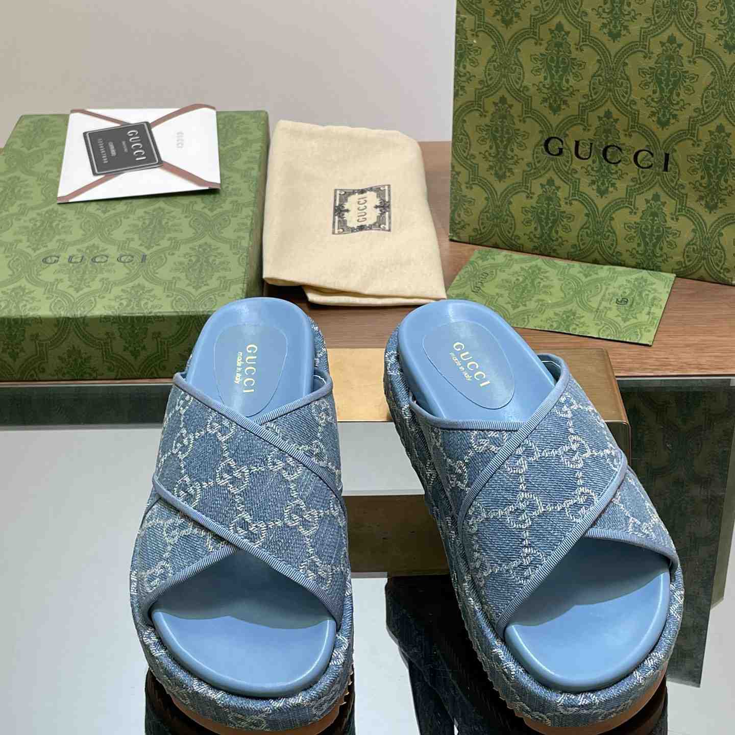 Gucci Women's GG Platform Slide Sandal - FashionPlug