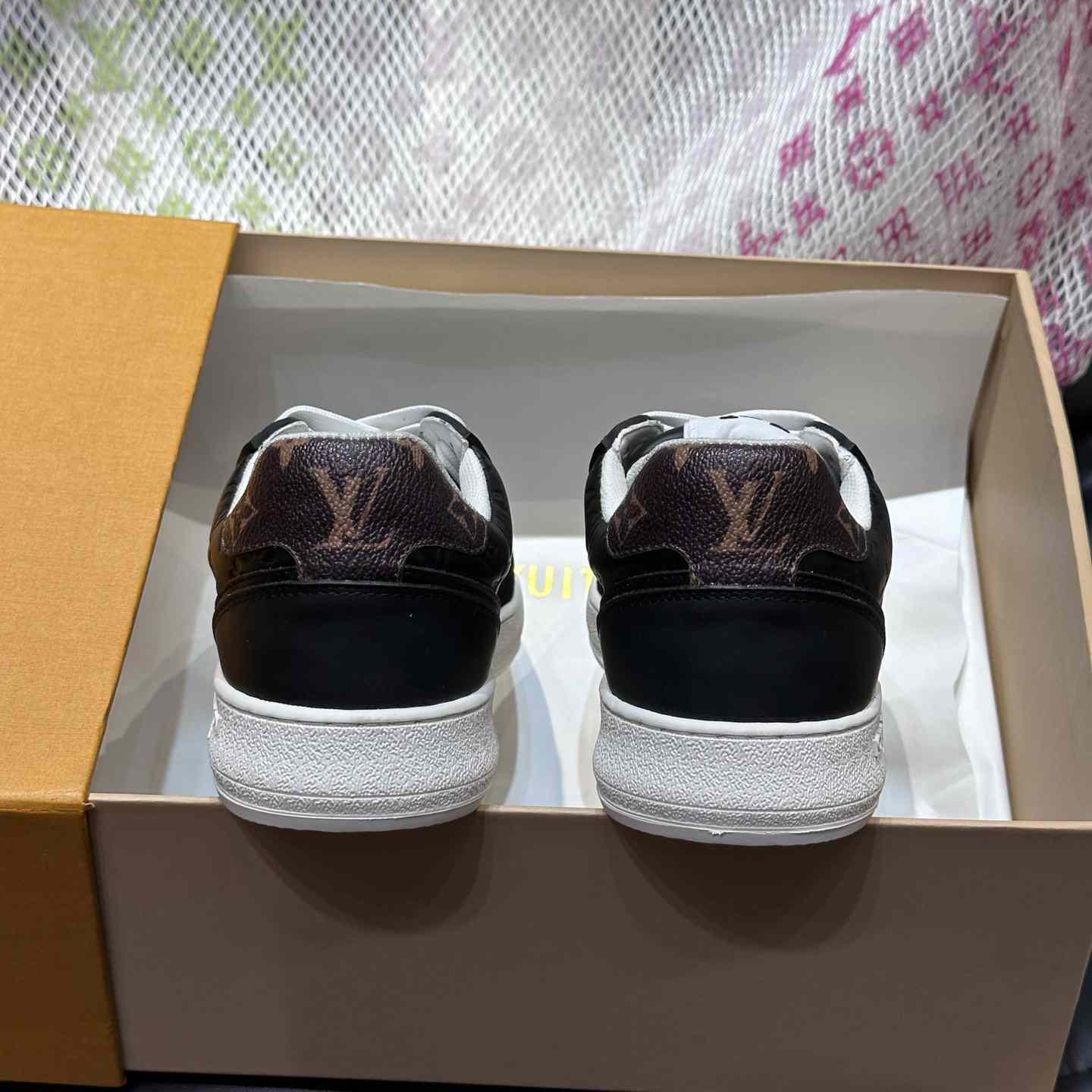 Louis Vuitton LV Stadium Sneaker   1ACUJ3 - FashionPlug