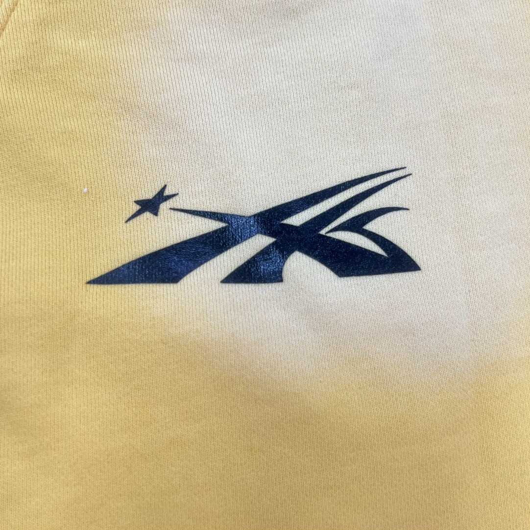 Hellstar Sports Crewneck White - FashionPlug