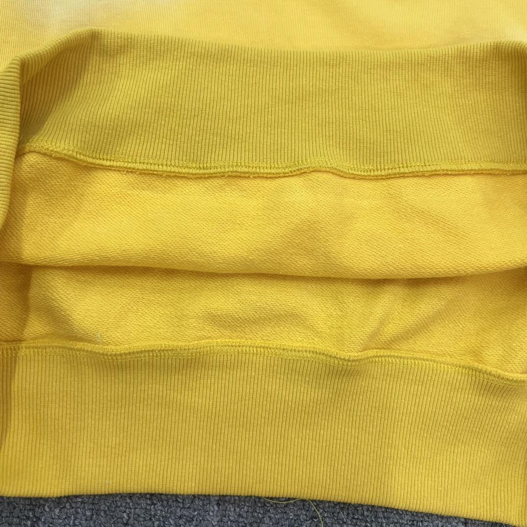 Hellstar Sports Crewneck White - FashionPlug