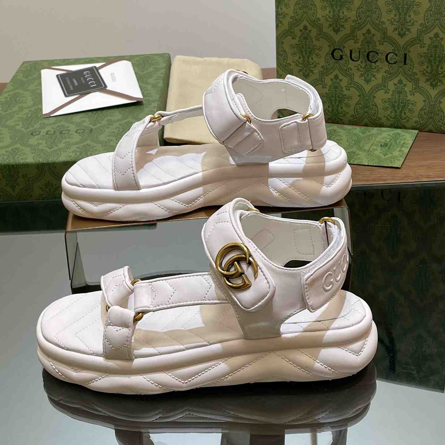 Gucci Women's Double G Sandal - FashionPlug