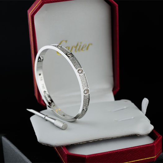 Cartier Bracelet - FashionPlug