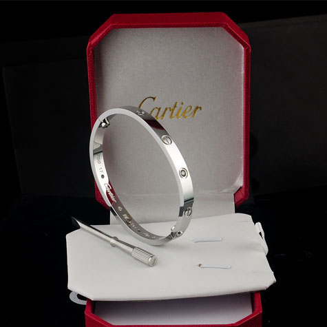 Cartier Bracelet - FashionPlug