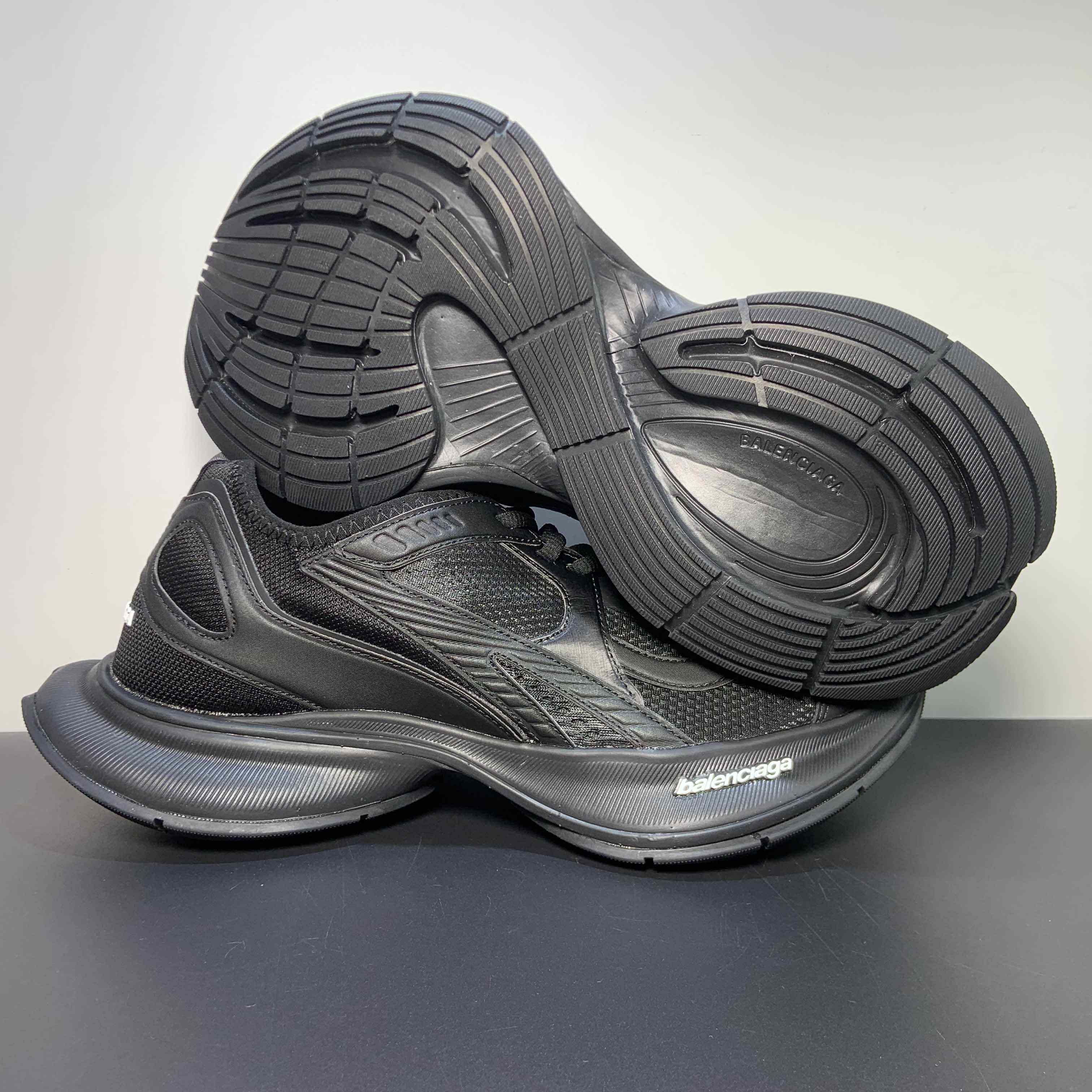 Balenciaga Circuit Sneaker In Black  - FashionPlug