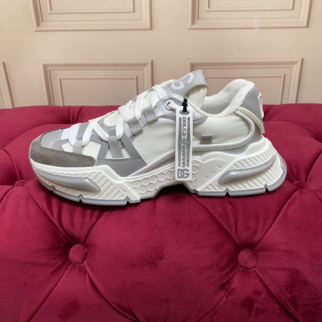 Dolce & Gabbana Airmaster Chunky Sneakers - FashionPlug