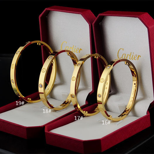 Cartier Bracelet - FashionPlug
