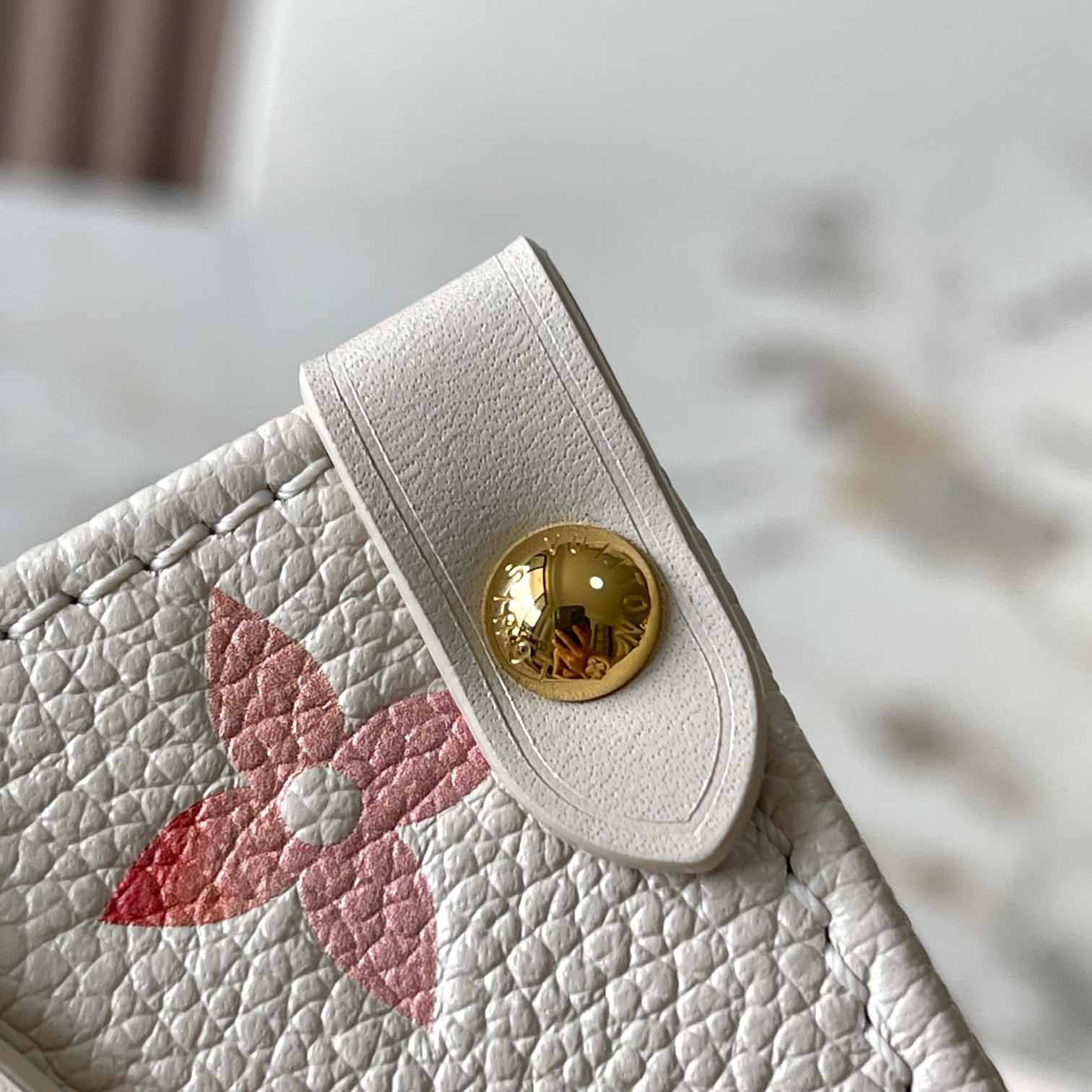 Louis Vuitton OnTheGo BB   M47115 - FashionPlug