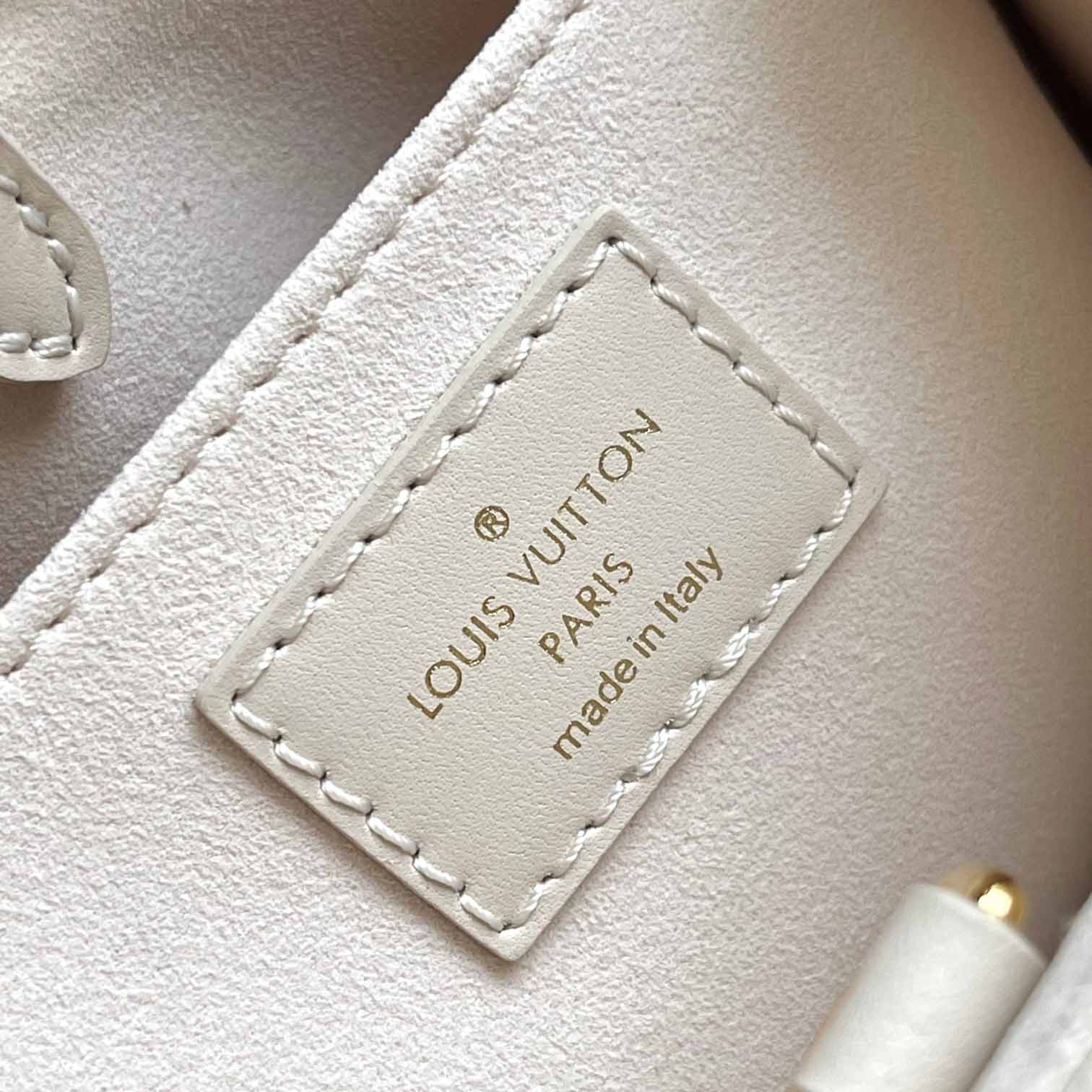 Louis Vuitton OnTheGo BB   M47115 - FashionPlug