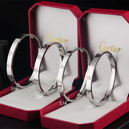 Cartier Bracelet - FashionPlug
