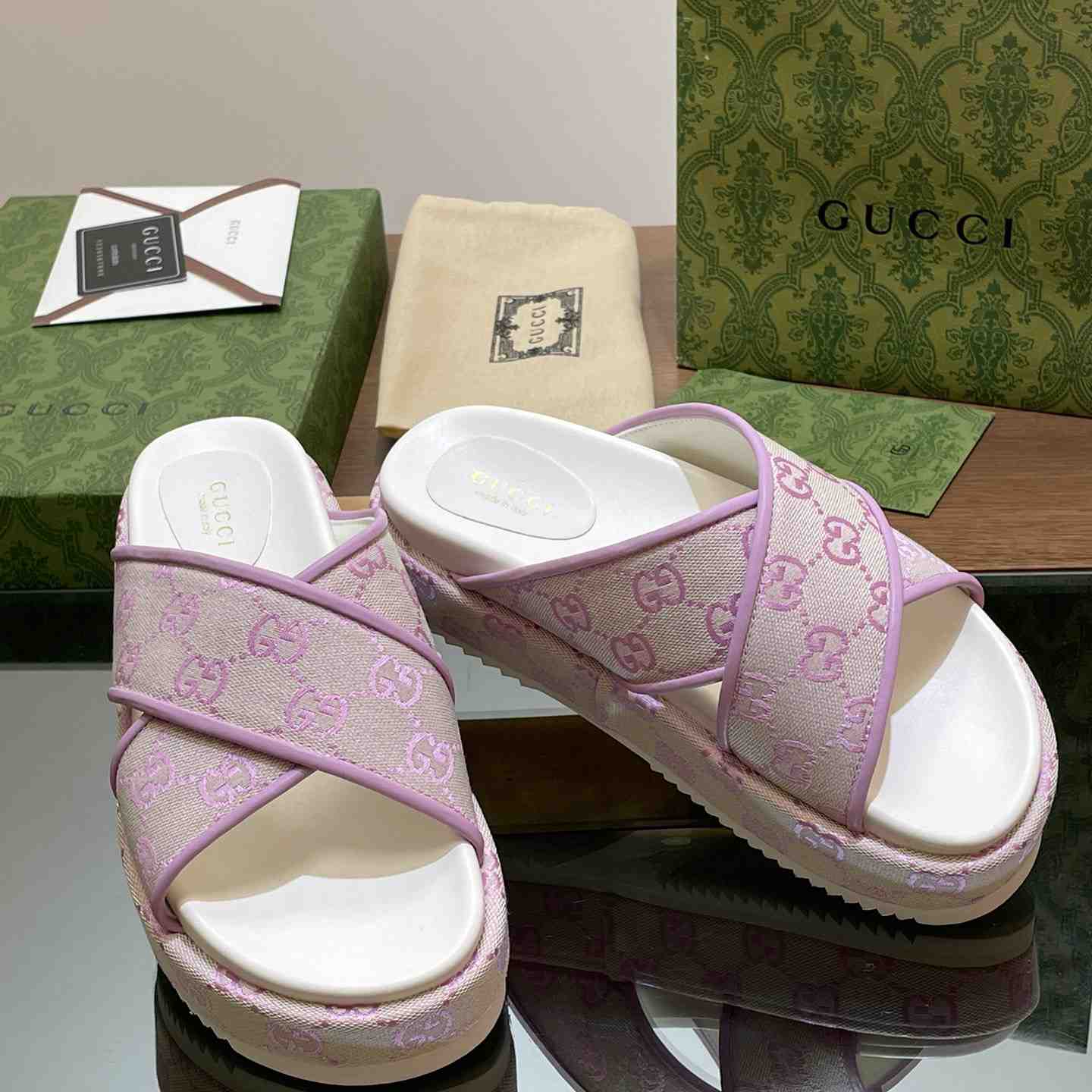Gucci Women's GG Platform Slide Sandal - FashionPlug