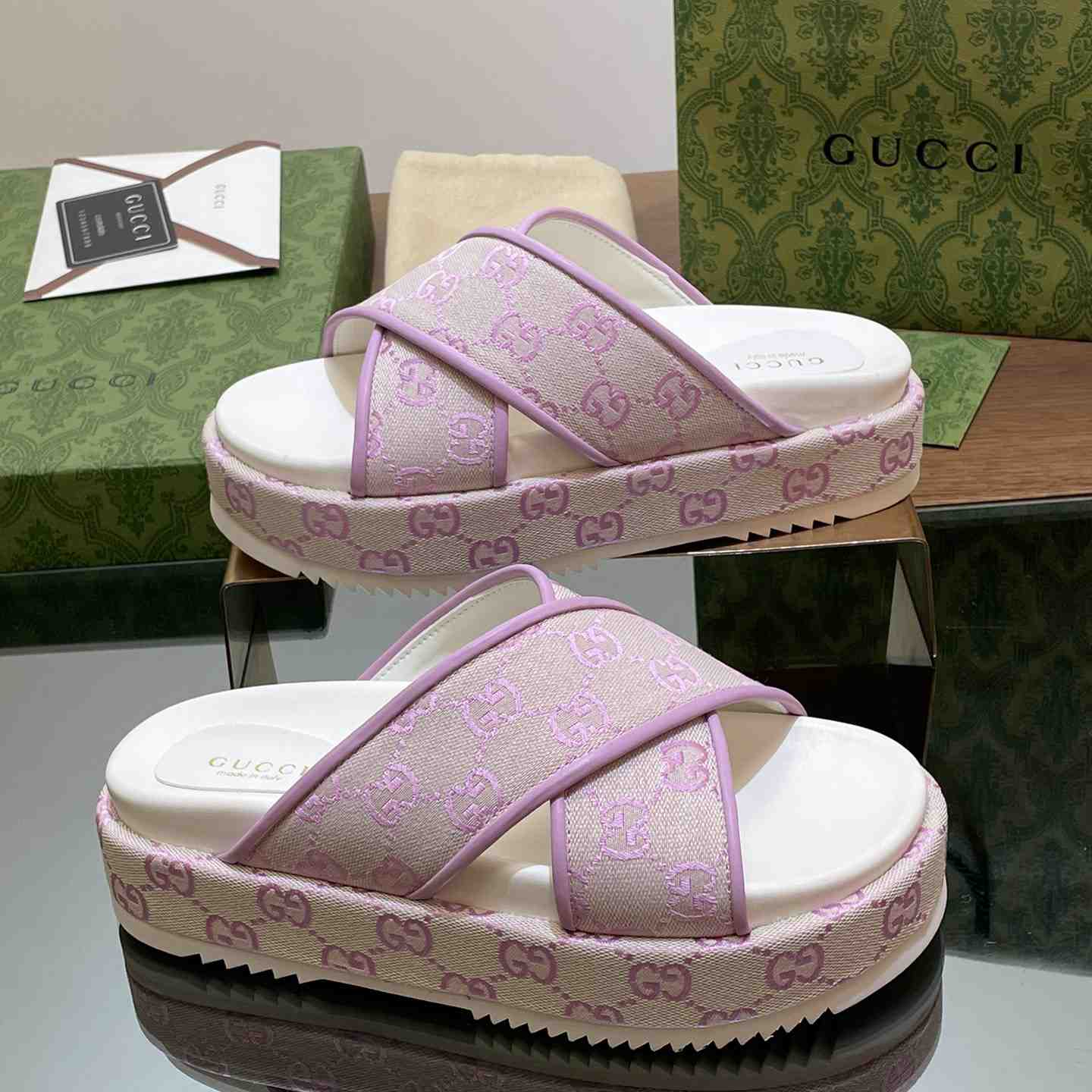 Gucci Women's GG Platform Slide Sandal - FashionPlug