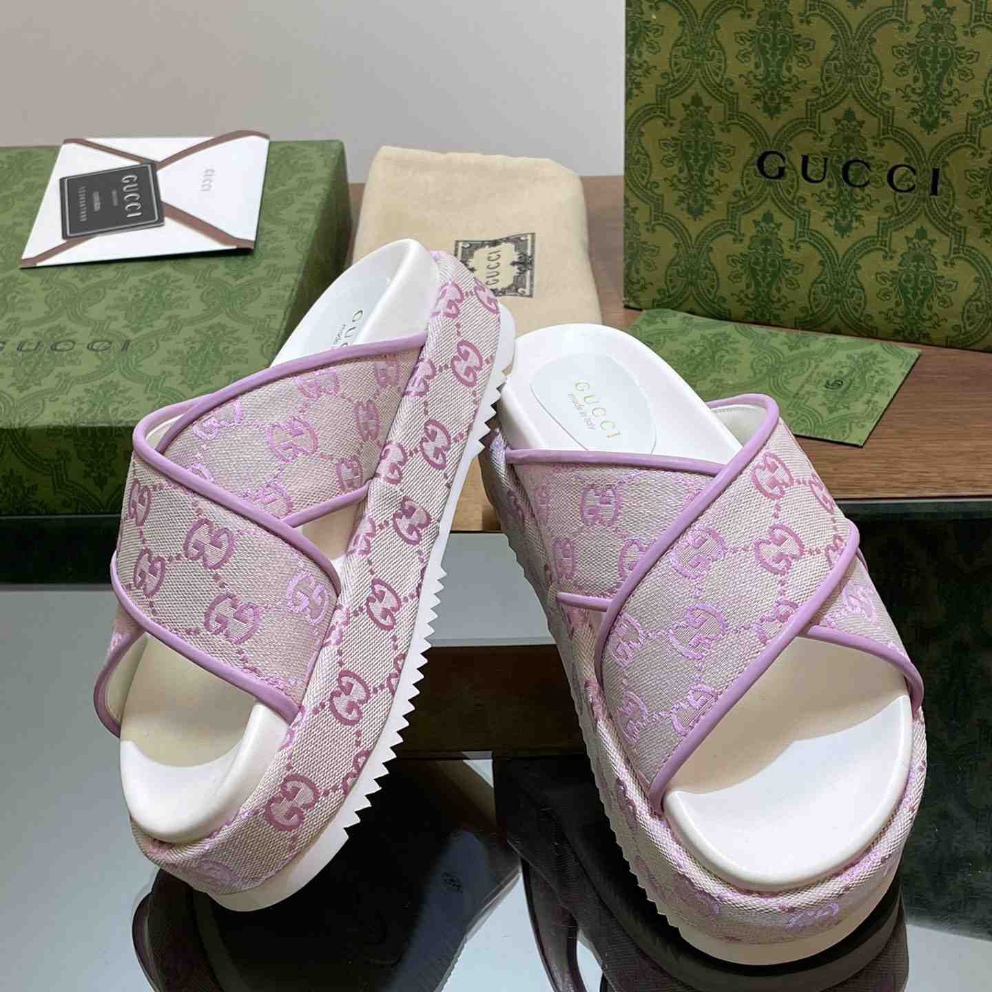 Gucci Women's GG Platform Slide Sandal - FashionPlug