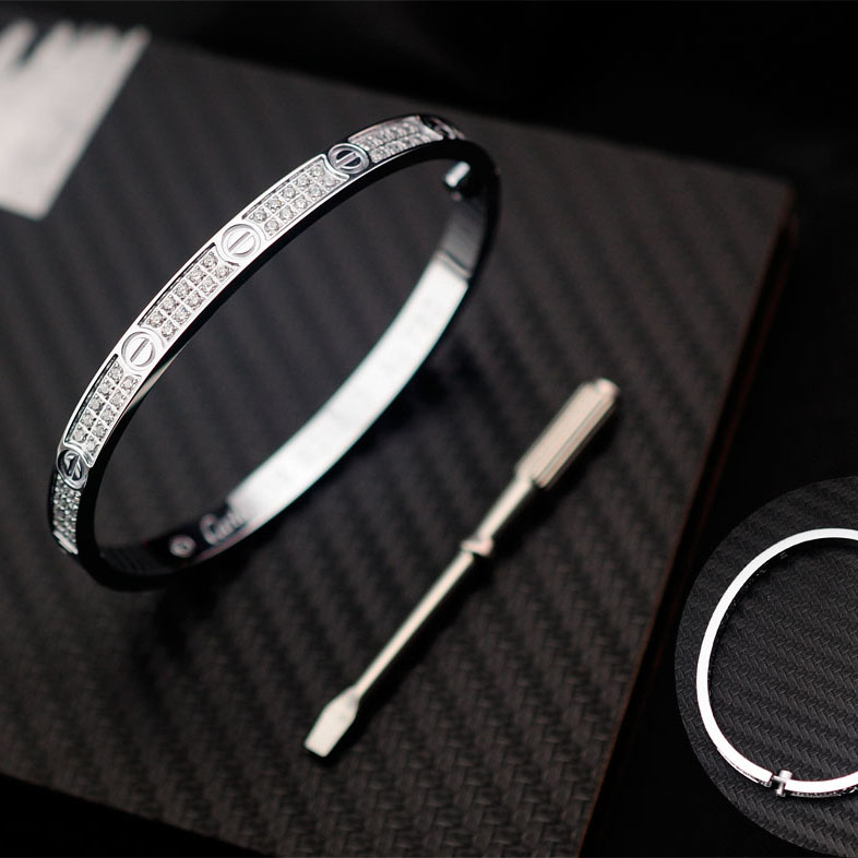 Cartier Bracelet - FashionPlug