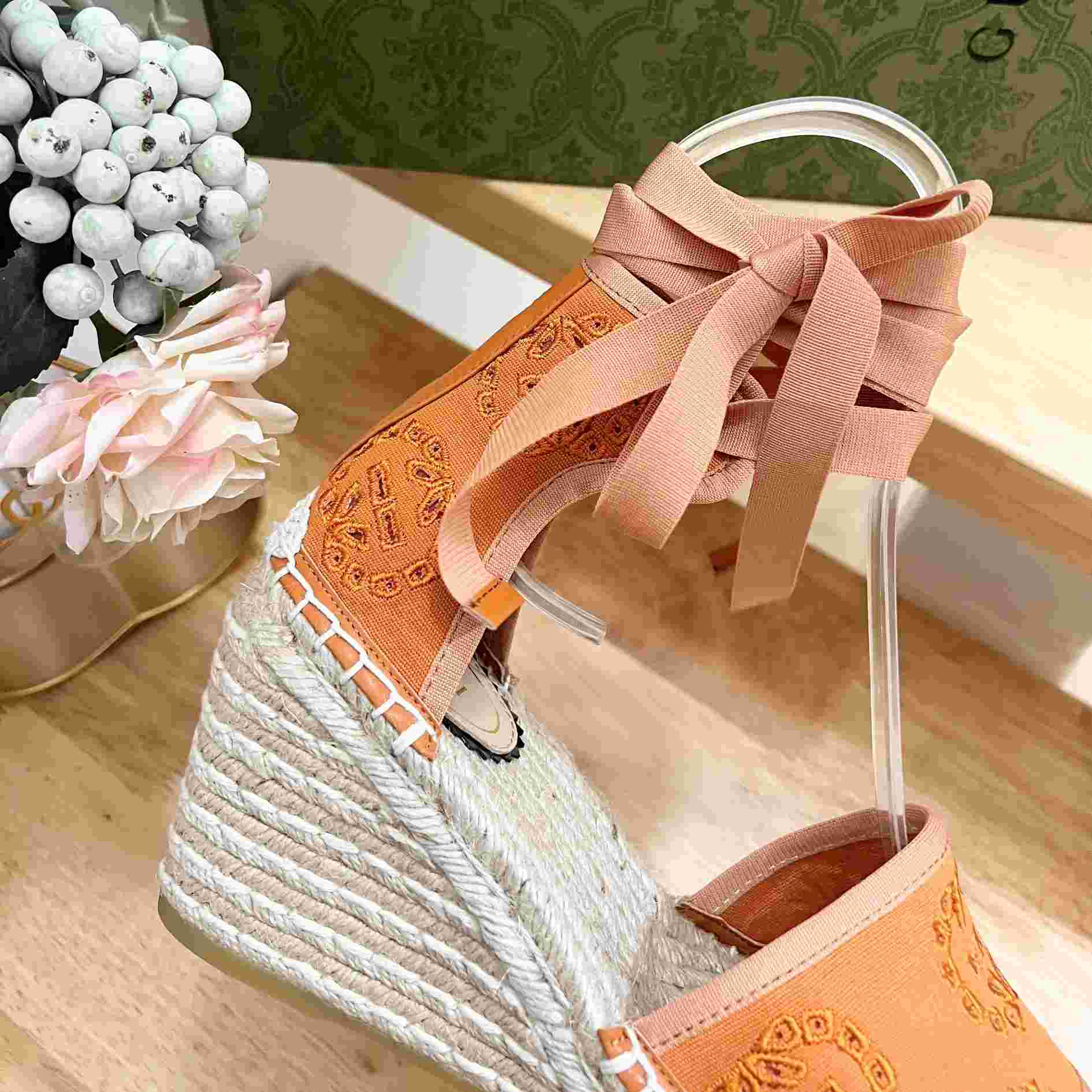 Gucci Women's Interlocking G Espadrille - FashionPlug
