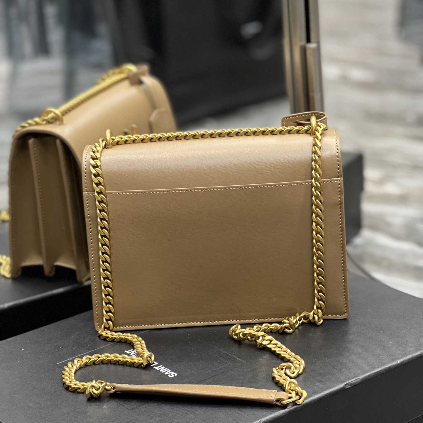 Saint Laurent Women Sunset Medium Leather Shoulder Bag （22x8x16 cm） - FashionPlug