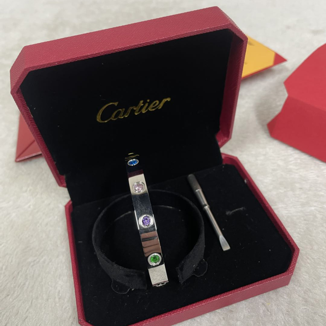 Cartier Bracelet - FashionPlug