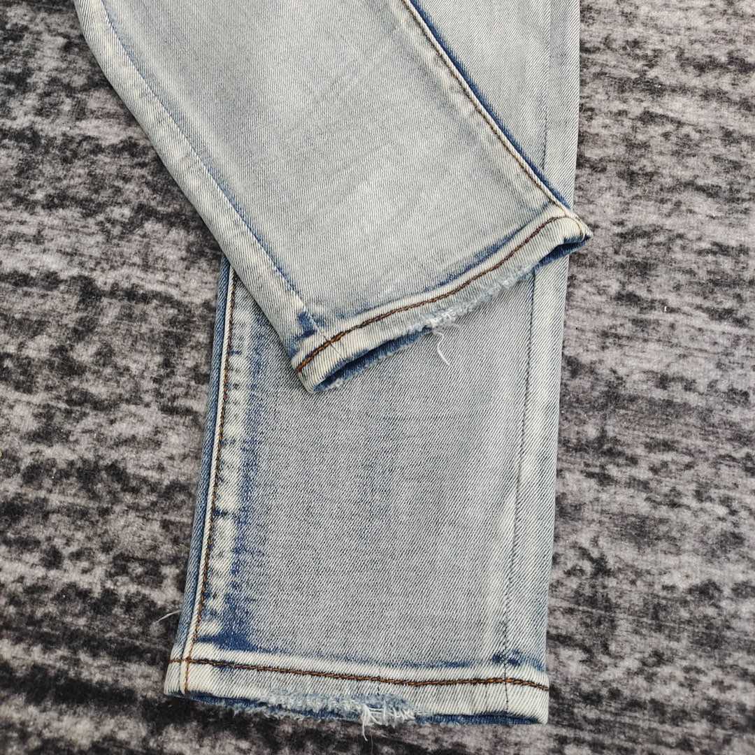 Amiri Slim Fit Jeans    671 - FashionPlug